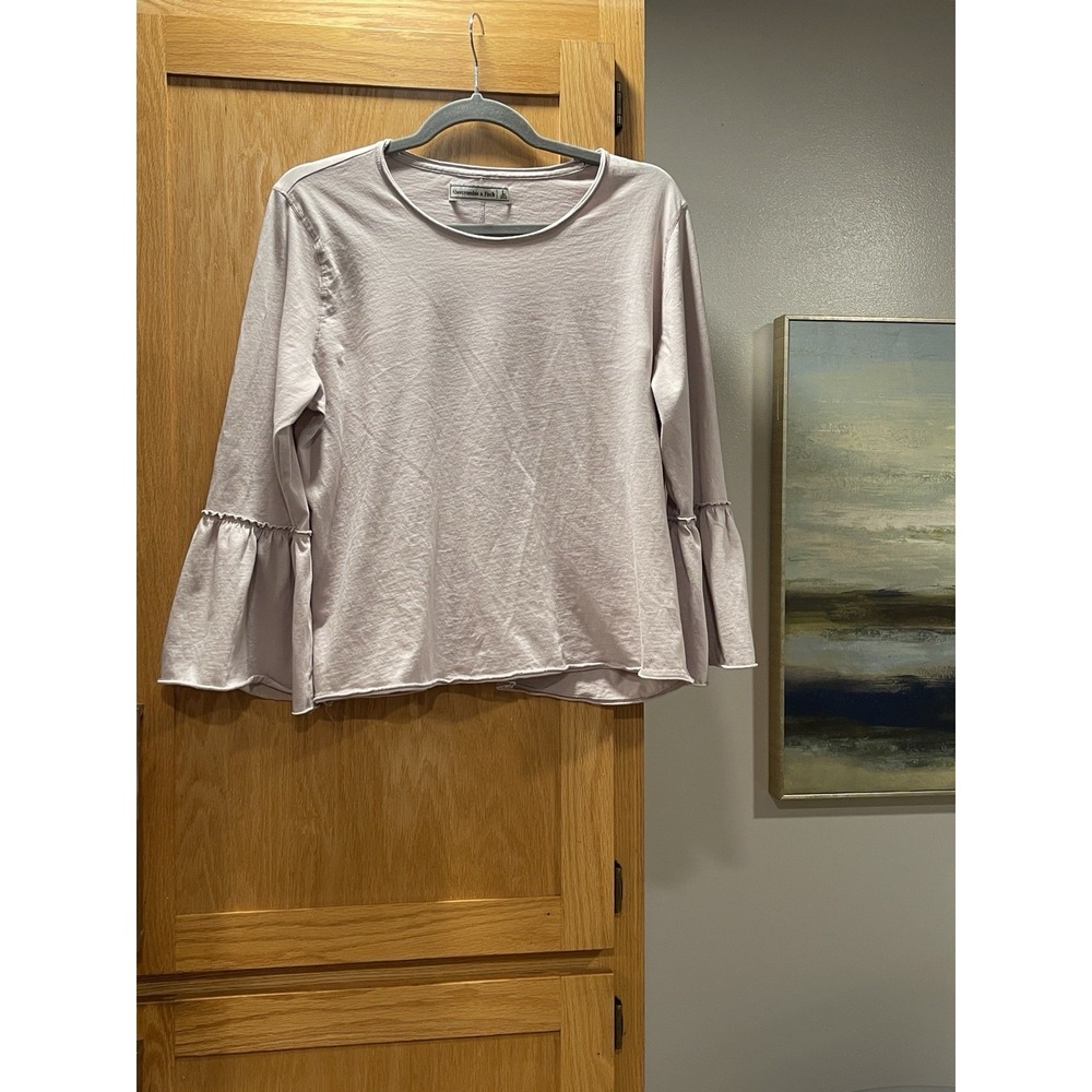 Abercrombie & Fitch Grey- Pink Bell Sleeve Long Sleeve Tee Size Large‎
